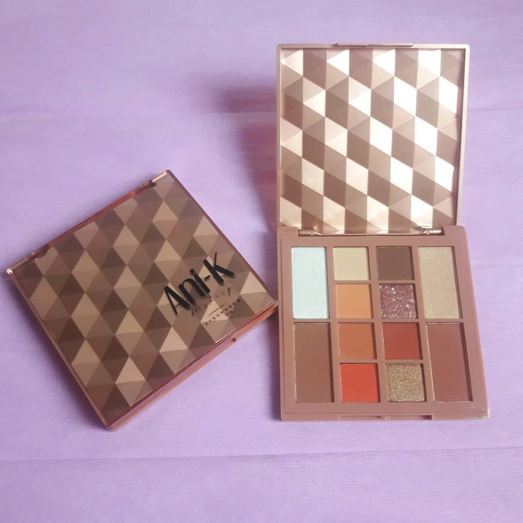 PALETA DE SOMBRAS ANIK PROFESSIONAL MAKEUP