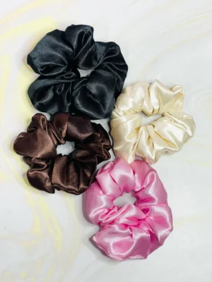 MOÑAS EN SATIN COLORES