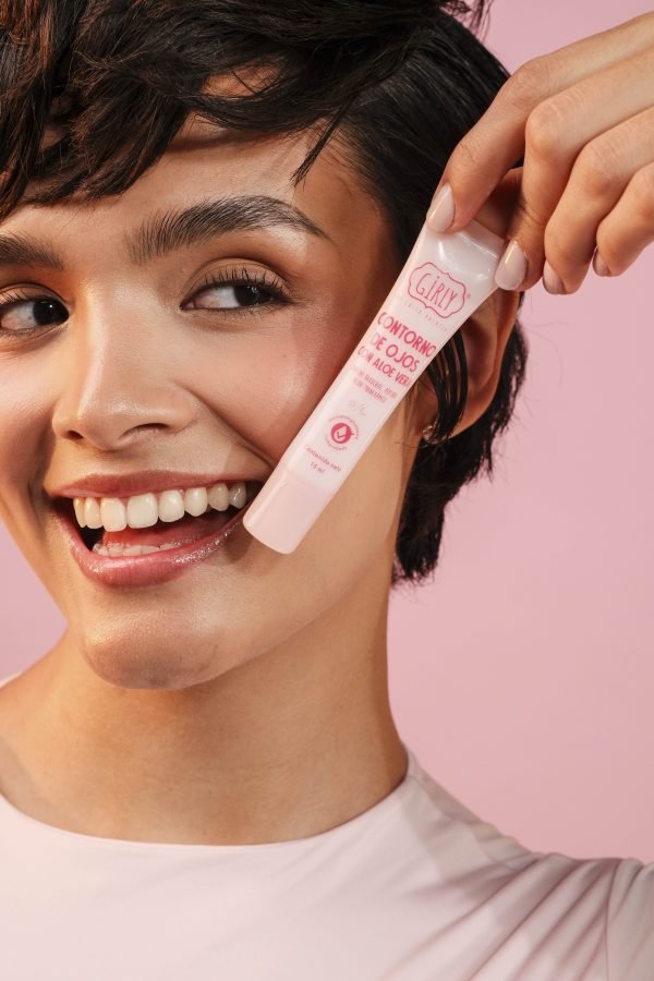 CONTORNO DE OJOS CON ALOE VERA GIRLY - Image 2